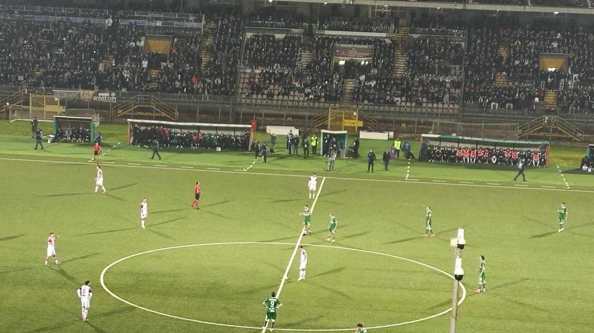Con la vittoria sul Potenza i Lupi agguantano finalmente il primato in classifica, ma quanta fatica....