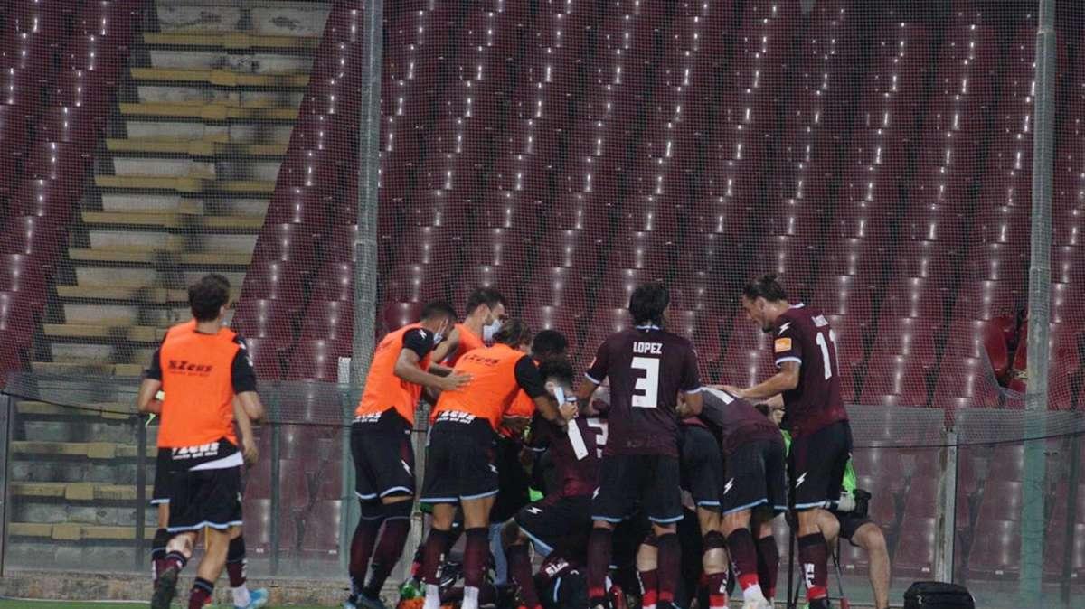 Salernitana: Panchina, Castori insidia Colantuono"