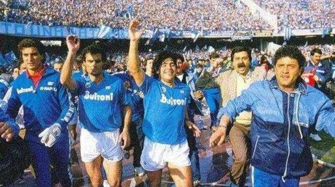 Napoli, 35 anni la vittoria del primo scudetto: il ricordo sui social del club azzurro