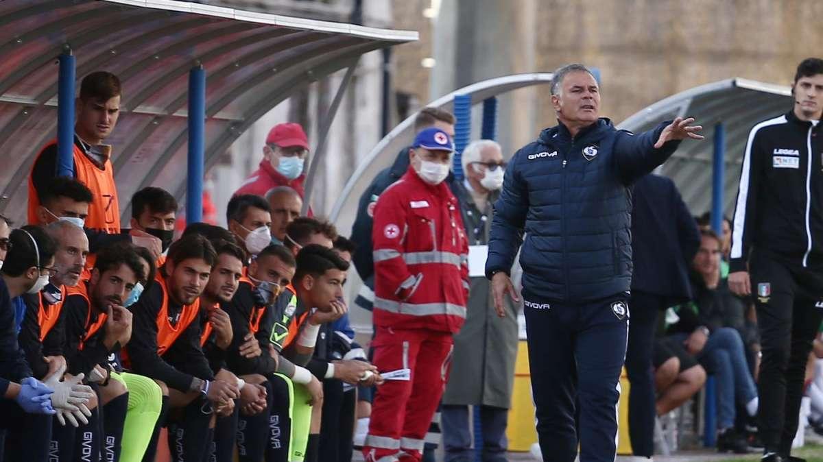 Cavese, Modica: "Smosso la classifica. Situazione Covid non piacevole"
