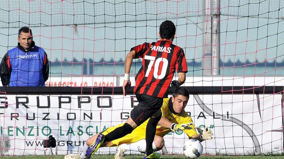 L'ex Nocerina Farias verso l'addio al Cagliari