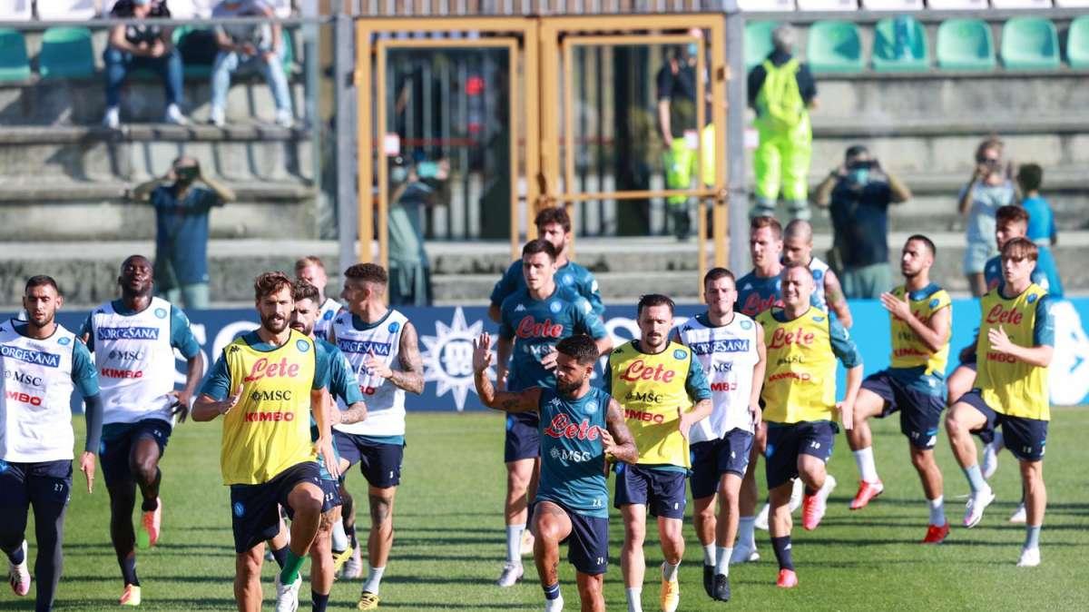Napoli, nessuna nuova positività al Covid-19 nel gruppo squadra dopo i tamponi odierni