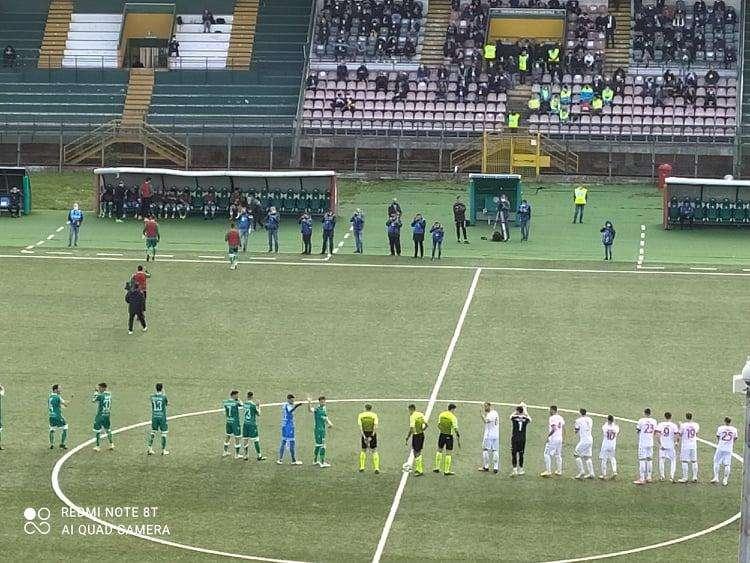 Avellino - Bari  1 - 0, i Lupi sbranano i Galletti e chiudono nel frigorifero di casa uno strameritato secondo posto
