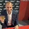 Collect IT, Chiellini firma la sua card esclusiva: "Bellissima"