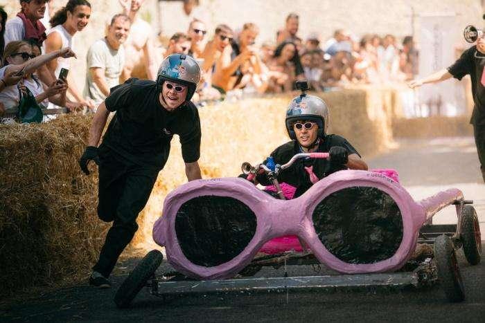 Red Bull Soapbox Race, spettacolo e follia su quattro ruote