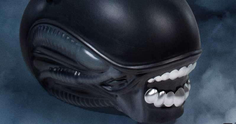 SuperBuckets Alien Xenomorph