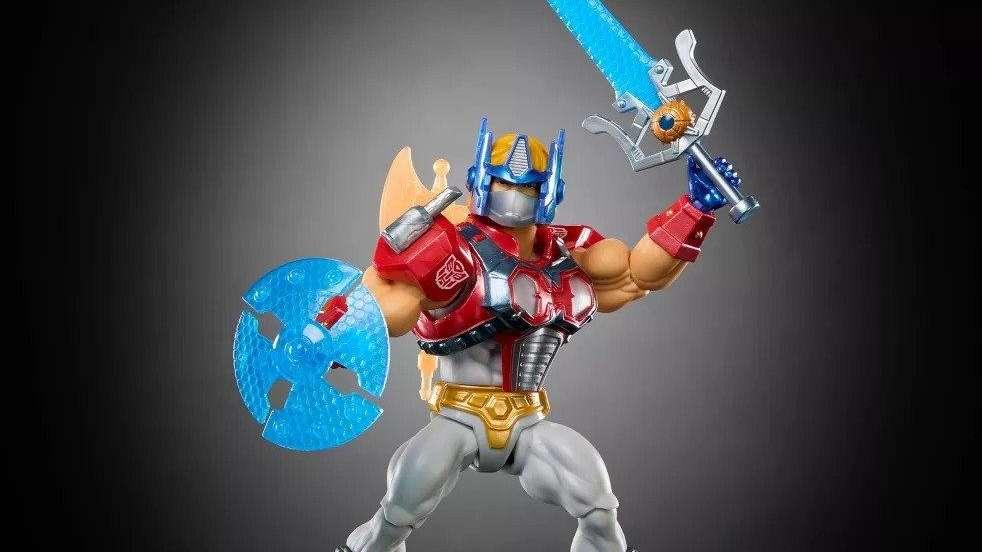 Optimus Prime e He-Man si uniscono: ecco il risultato