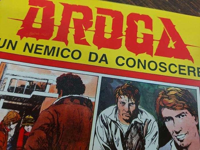 Droga, l'album di figurine sul "nemico"