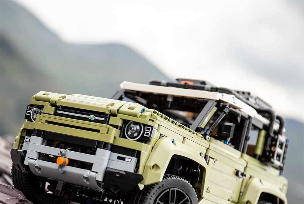 Nuova Defender LEGO