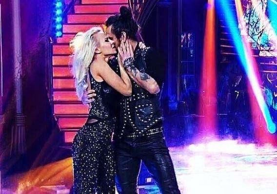 VIDEO, Osvaldo e Veera escono allo scoperto, galeotta fu la danza