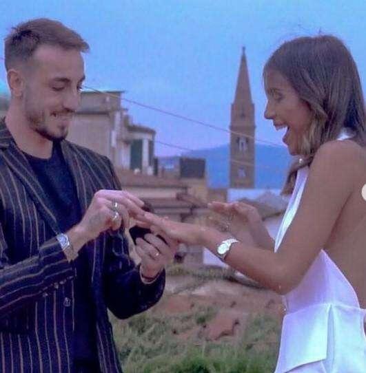 Castrovilli e la proposta romantica alla sua miss