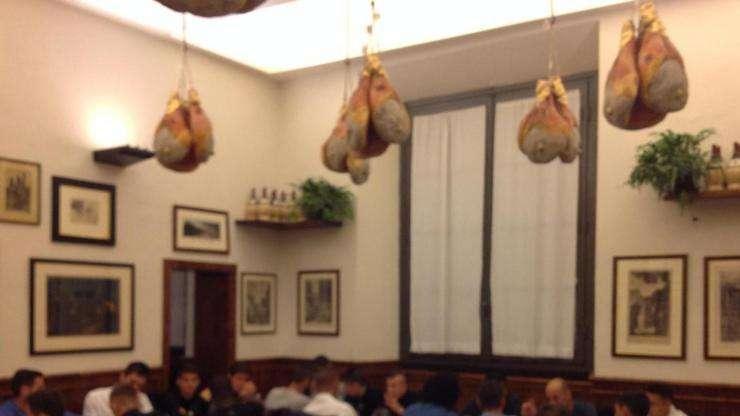 Corvino convoca tutti, ma per portarli a cena e festeggiare