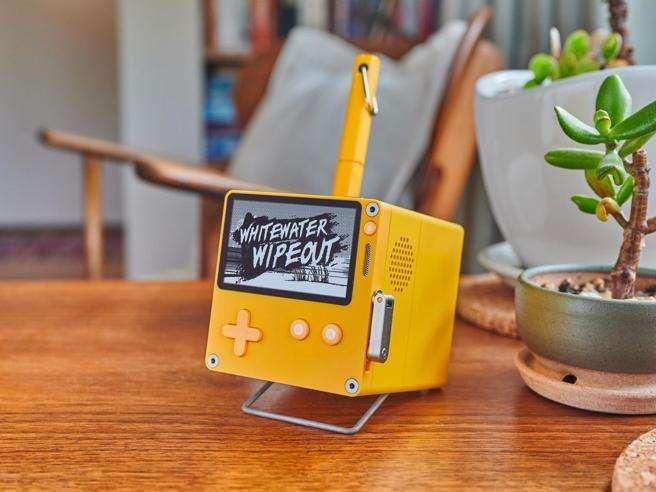 La console a manovella Playdate esaurita in 20 minuti