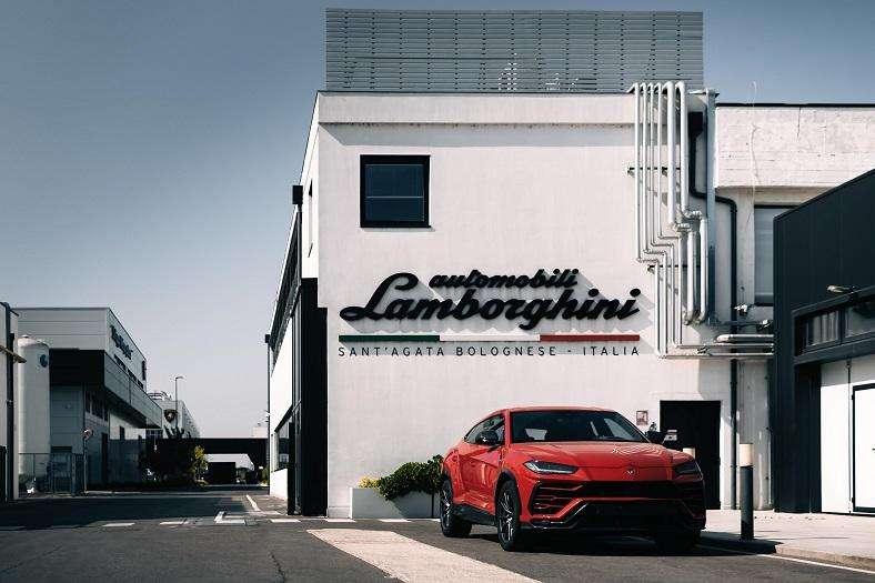 NFT, Lamborghini da il via al progetto "The epic road trip"