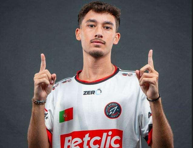 Salernitana, il nuovo il player è il portoghese di Betclic Apogee Tiago 'Darkley11' Pires 