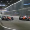 F1 | Ferrari, caos strategico a Singapore: Hamilton cede il passo a Leclerc