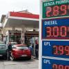 Caro carburanti, allarme totale: Diesel a 3 euro? E le pompe di benzina...