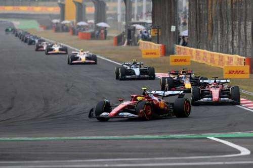 F1 | Ferrari, record unico e amaro per Lewis Hamilton nel Gp di Cina
