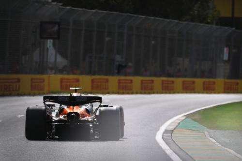 F1 | Diretta Gp Australia, Piastri più veloce ma dal muretto: "Mantenete le posizioni" 