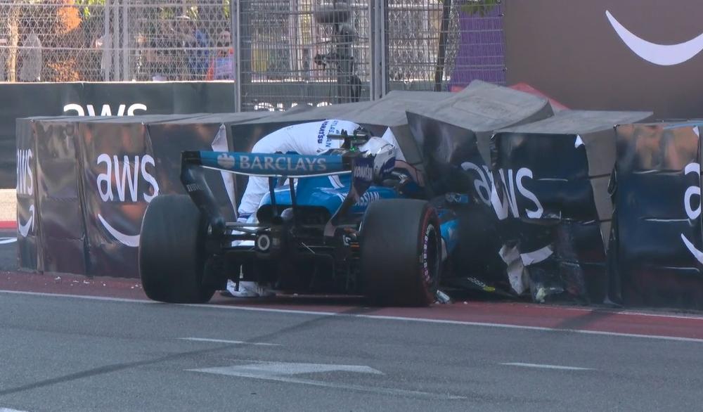 F1 | Gp Baku, botto violento per Albon: messa la Safety Car, forse è da rossa