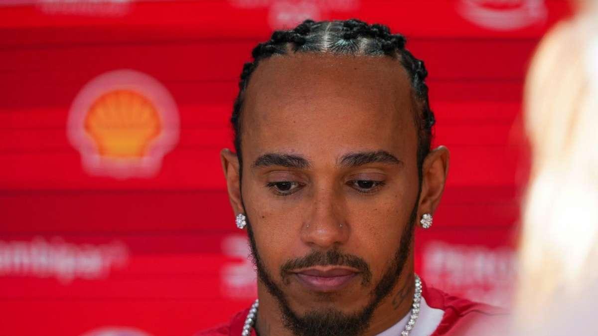 Ferrari, Hamilton prega per un 2026 migliore: addio effetto fondo