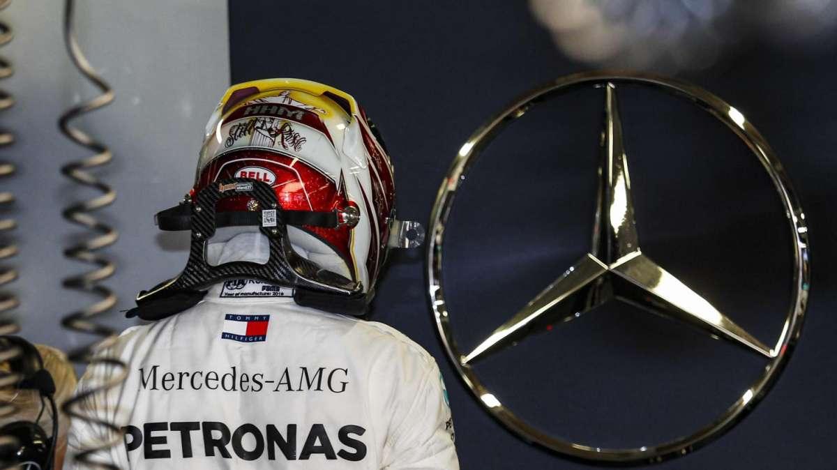 F1 | Mercedes, Hamilton dà l'addio: "Troppo sottosterzo. Tanti anni insieme, queste gare..."