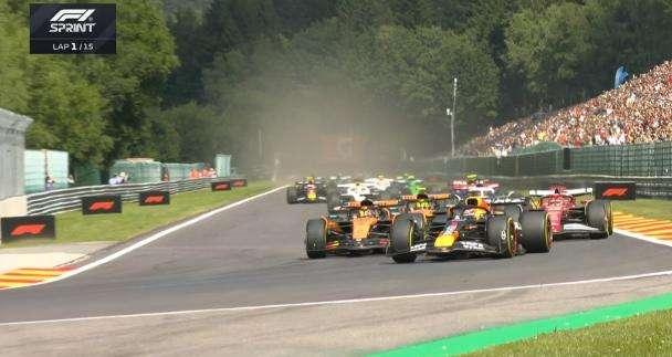 F1 Sprint Race Belgio | McLaren meno "aliena" di Verstappen: Max vince! Leclerc 4°