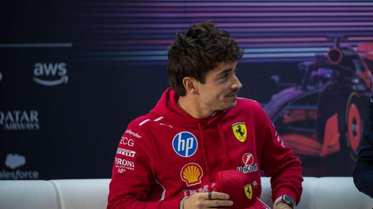 F1 | Ferrari tenta l'assalto a McLaren: nuove PU a Leclerc e Hamilton