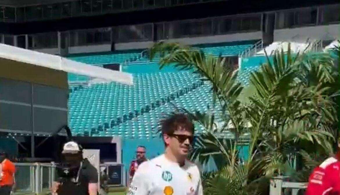F1 | Ferrari, Leclerc sotto il sole di Miami: l'arrivo in pista