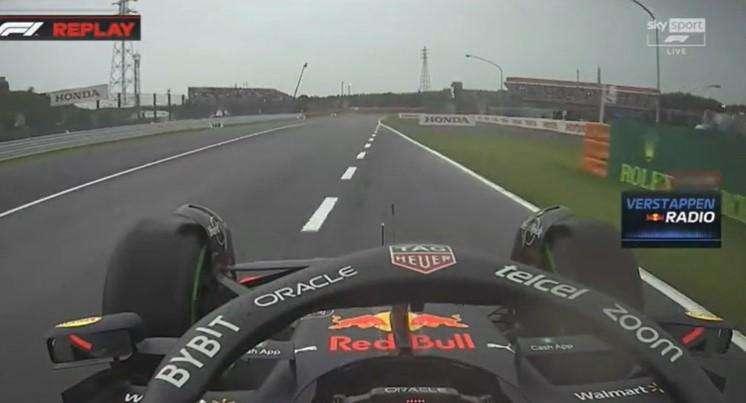 Diretta Formula 1 Suzuka | Verstappen preoccupato via radio. Diluvia sul circuito