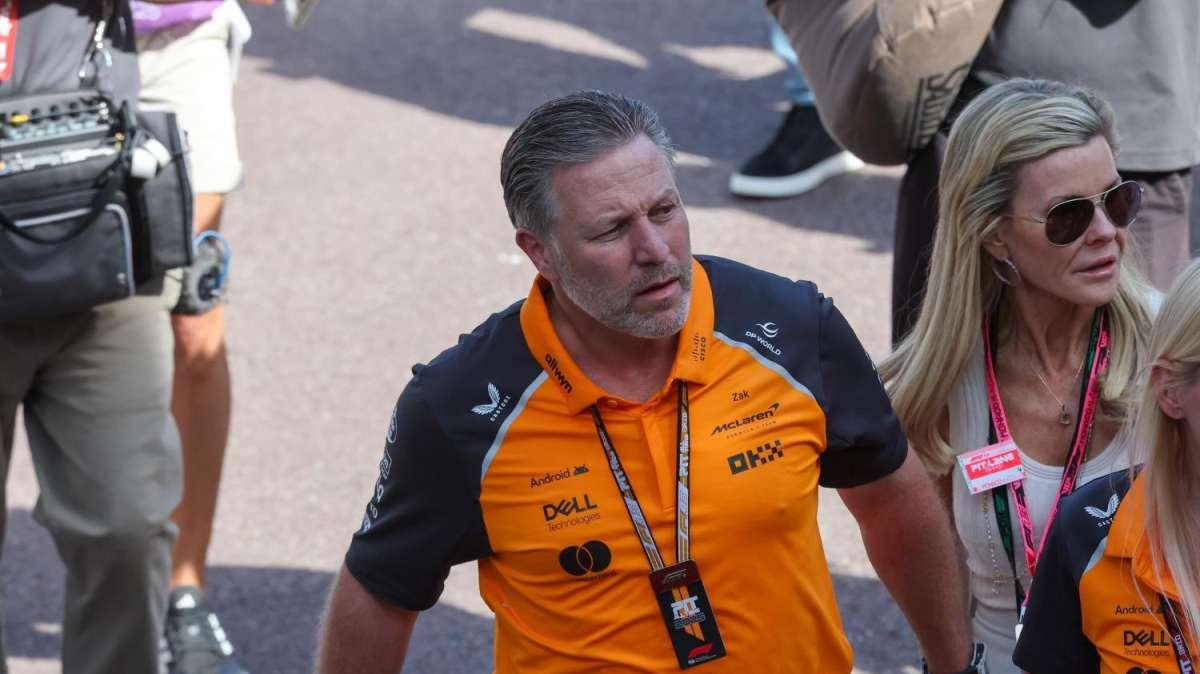 F1 | McLaren, Zak Brown rompe il silenzio sul crash di Piastri: "Nessun segnale e..."