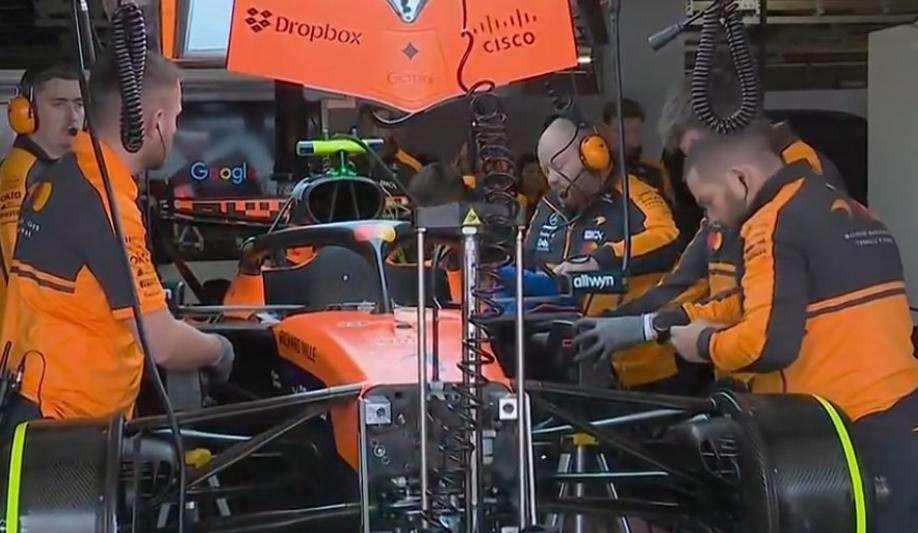F1 | FP3, McLaren: Norris ancora fermo, sfiora la penalità...