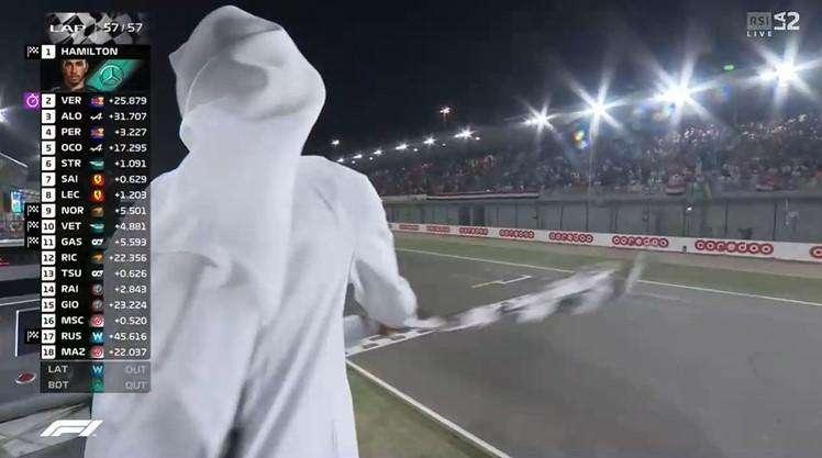 Formula 1 | Gp Qatar, Hamilton vince, Verstappen 2° con giro veloce. Alonso 3°! Ferrari 7° e 8°