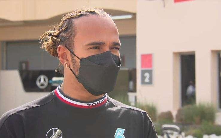 Formula 1 | Red Bull difende Lewis Hamilton dagli insulti razzisti