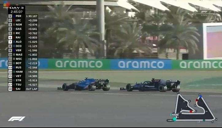 Formula 1 / Test Bahrain, Alonso attacca e sorpassa Hamilton: l'inglese sorpreso