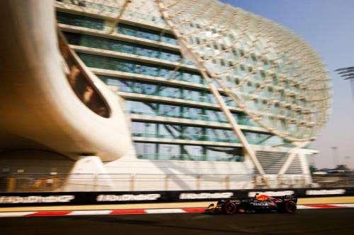F1 | Red Bull male ad Abu Dhabi. Verstappen: "Lottare fra i primi 6 sarebbe..."