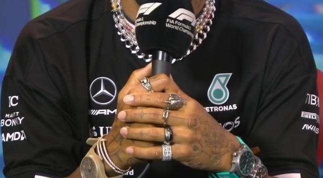 Formula 1 | Gioielli e intimo, FIA allo scontro con Hamilton: 4 livelli di sanzioni, multe e penalità