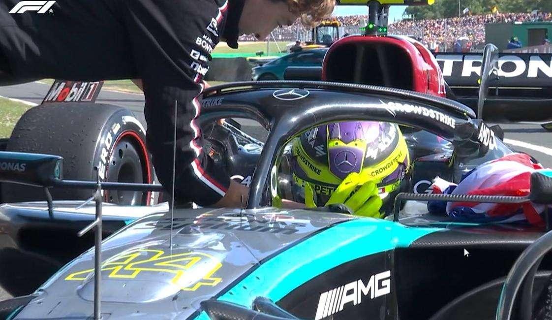F1 | Mercedes, Hamilton vince: i bei gesti di Verstappen e Russell