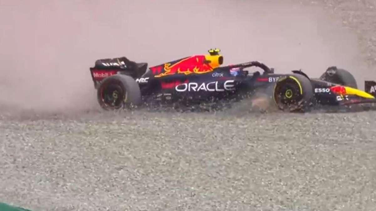 Diretta Formula 1 Austria | Russell tocca Perez: la Red Bull del messicano è ultima