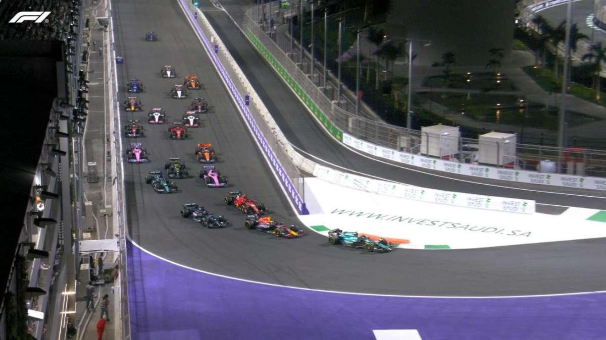Diretta F1 | Alonso infila Perez, ma per lui penalità! Stroll infila Sainz