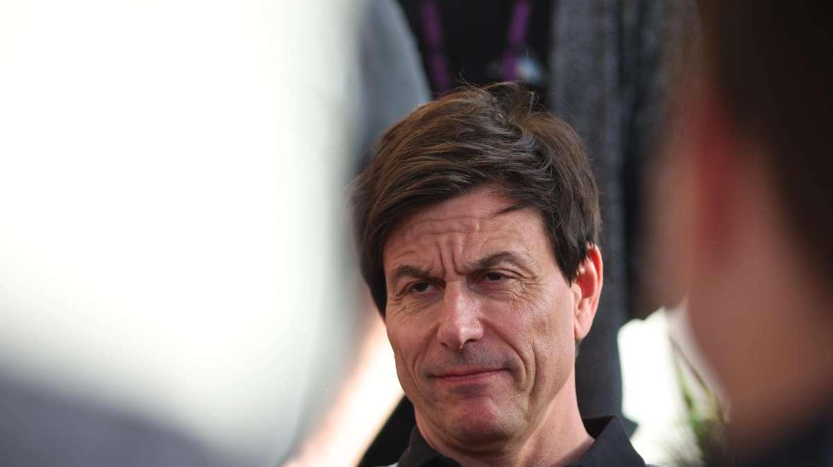 F1 | Mercedes, Wolff contro Red Bull: "Antonelli? Diamo fiducia, non lo licenziamo dopo tre Gp"