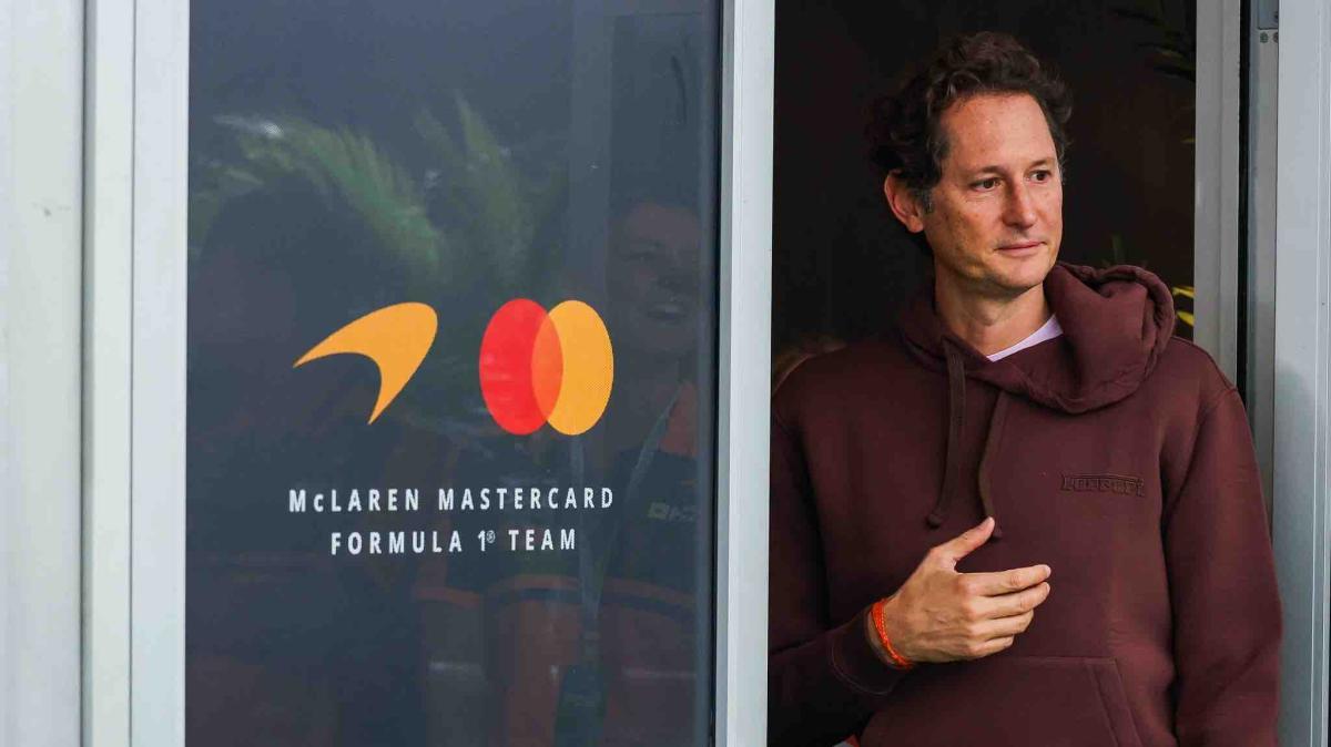F1 | Elkann scovato ad Austin dentro l'hospitality McLaren: perché?