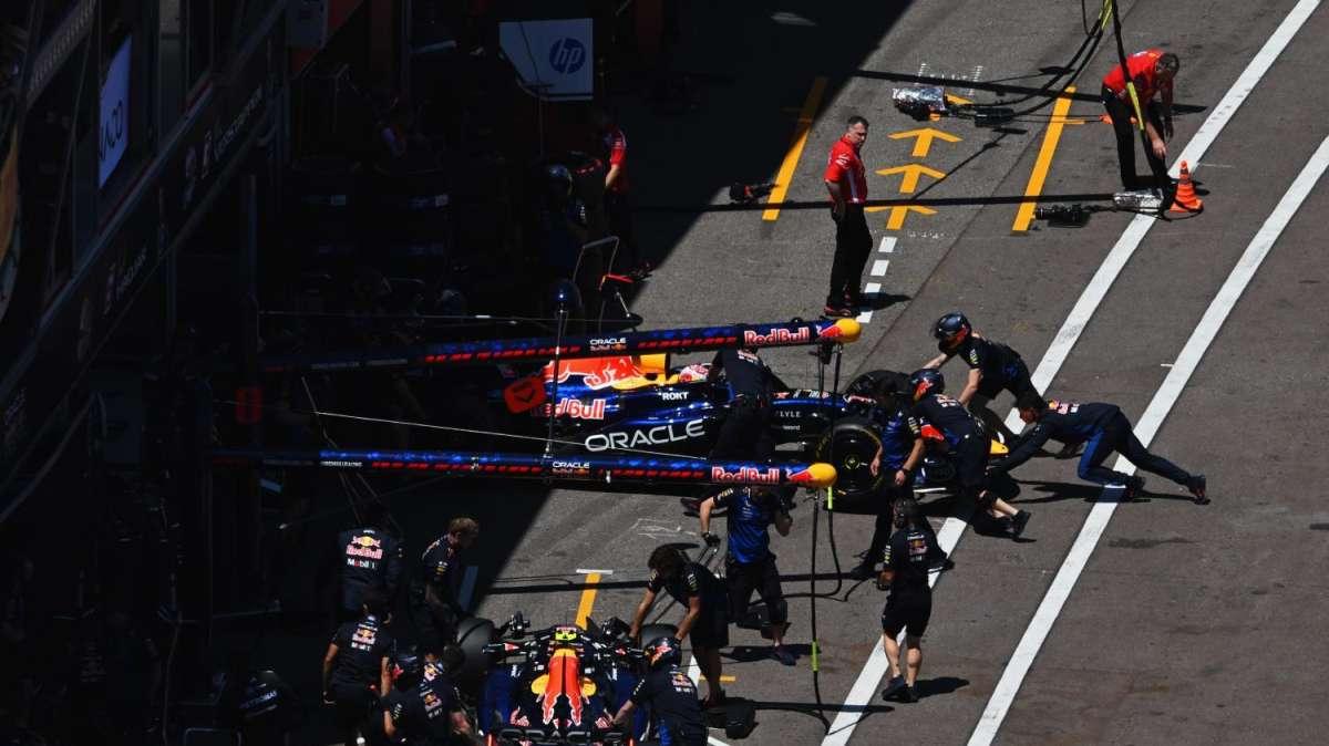 by courtesy of Pirelli
