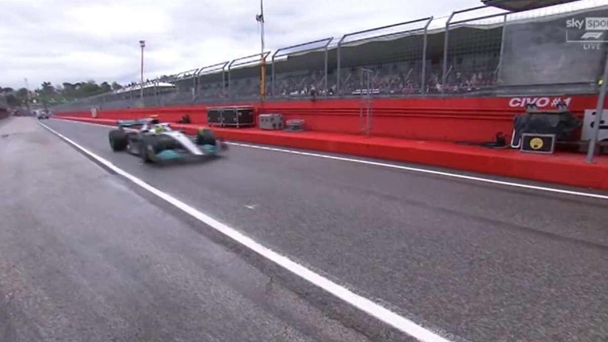 Diretta Gp Imola | Full wet e poi intermedie: i piloti testano. Hamilton subito lungo