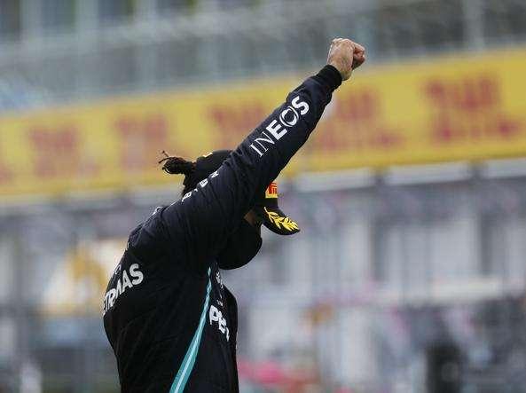 Formula 1 / Hamilton:"Qual è il prossimo passo da fare contro il razzismo?"