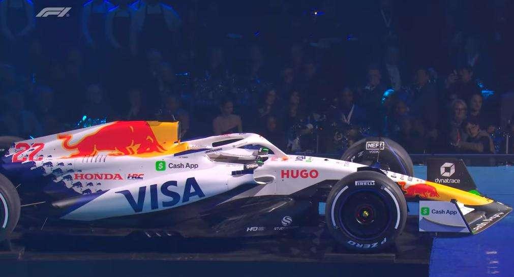 F1 | UFFICIALE, Racing Bulls a Londra: livrea d'impatto e applausi dal pubblico