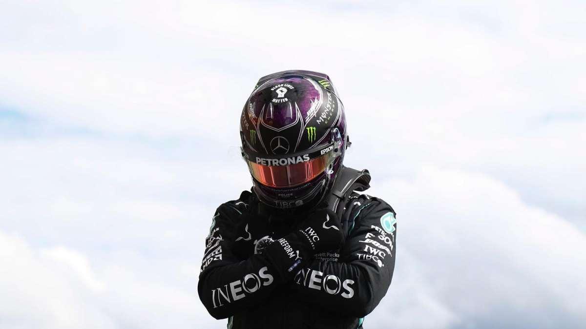 F1/ Hamilton dedica la pole a Chadwick Boseman, l'attore di Black Panther, scomparso