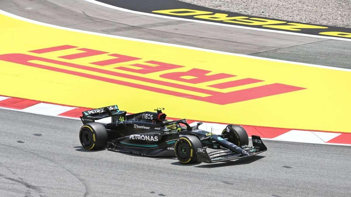 F1 | Hamilton, no alla Ferrari e sì alla Mercedes: ma la testa non è al 100%