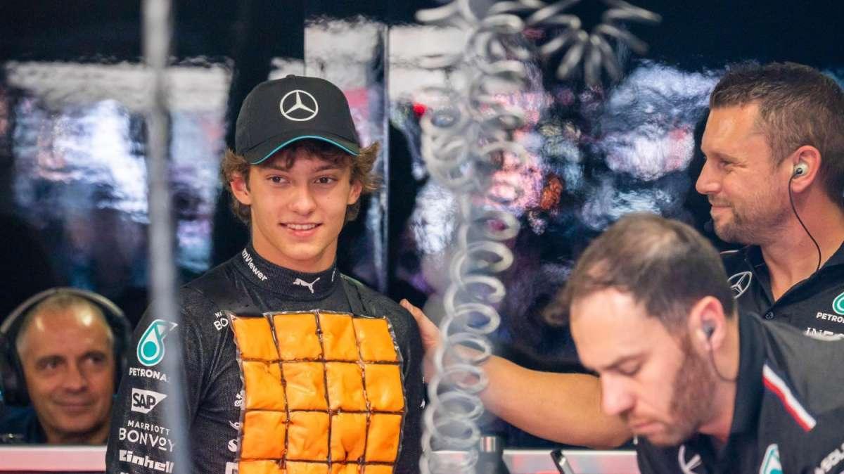 F1 News - Antonelli contro Sainz dopo il botto: "Troppo caos"