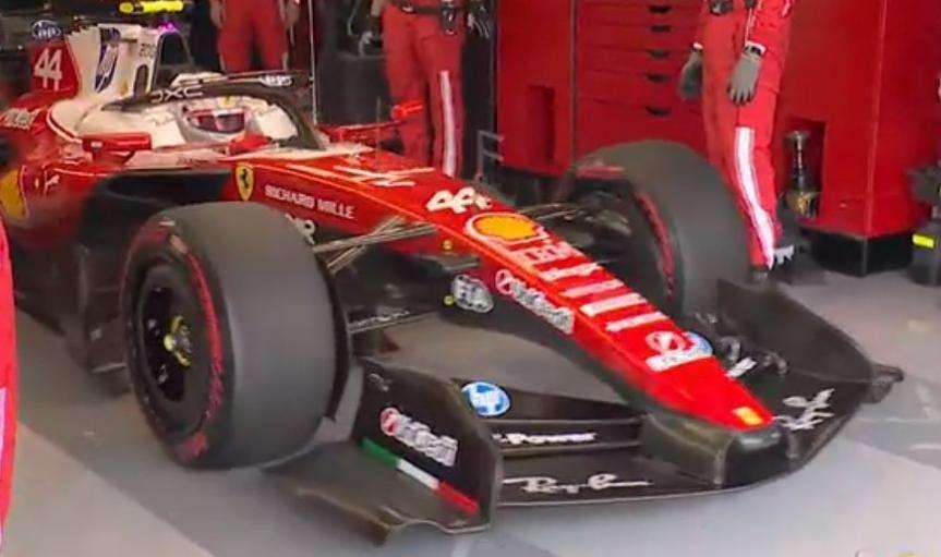 F1 | Ferrari, brivido Hamilton a Suzuka: modifica all'ala e uscita dai box sul filo dei secondi